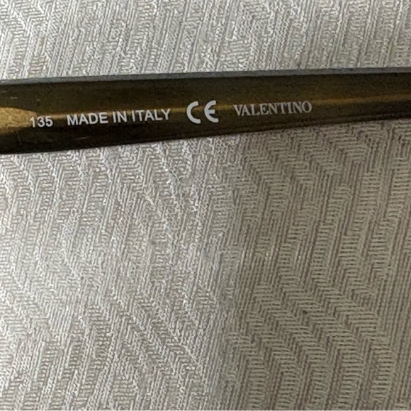 VALENTINO V650S 305 135 Studded Sunglasses in Olive Green - Picture 5 of 16